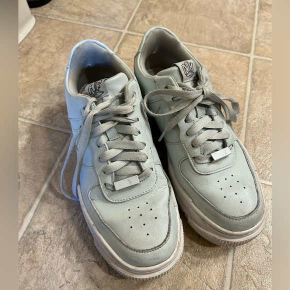 ❌SOLD ❌ Nike Air Force 1s in Mint Green, Size 7.5, Disrupted Art Style! - Picture 5 of 5